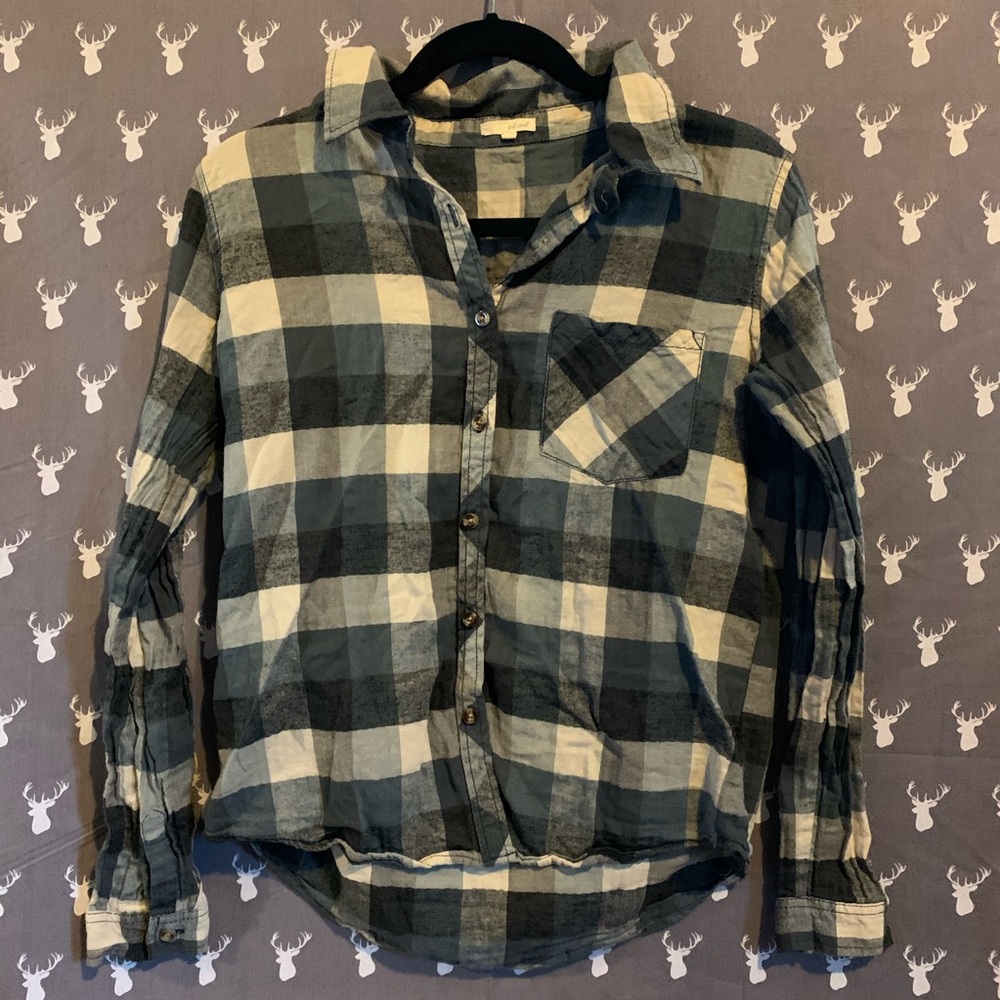 Blue plaid button up
